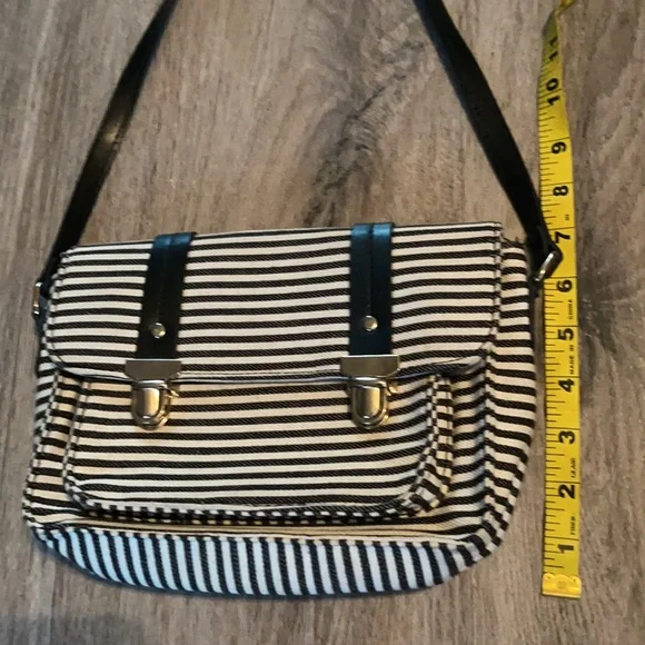 🦋4/$25 Cute Crossbody Purse - Picture 12 of 13